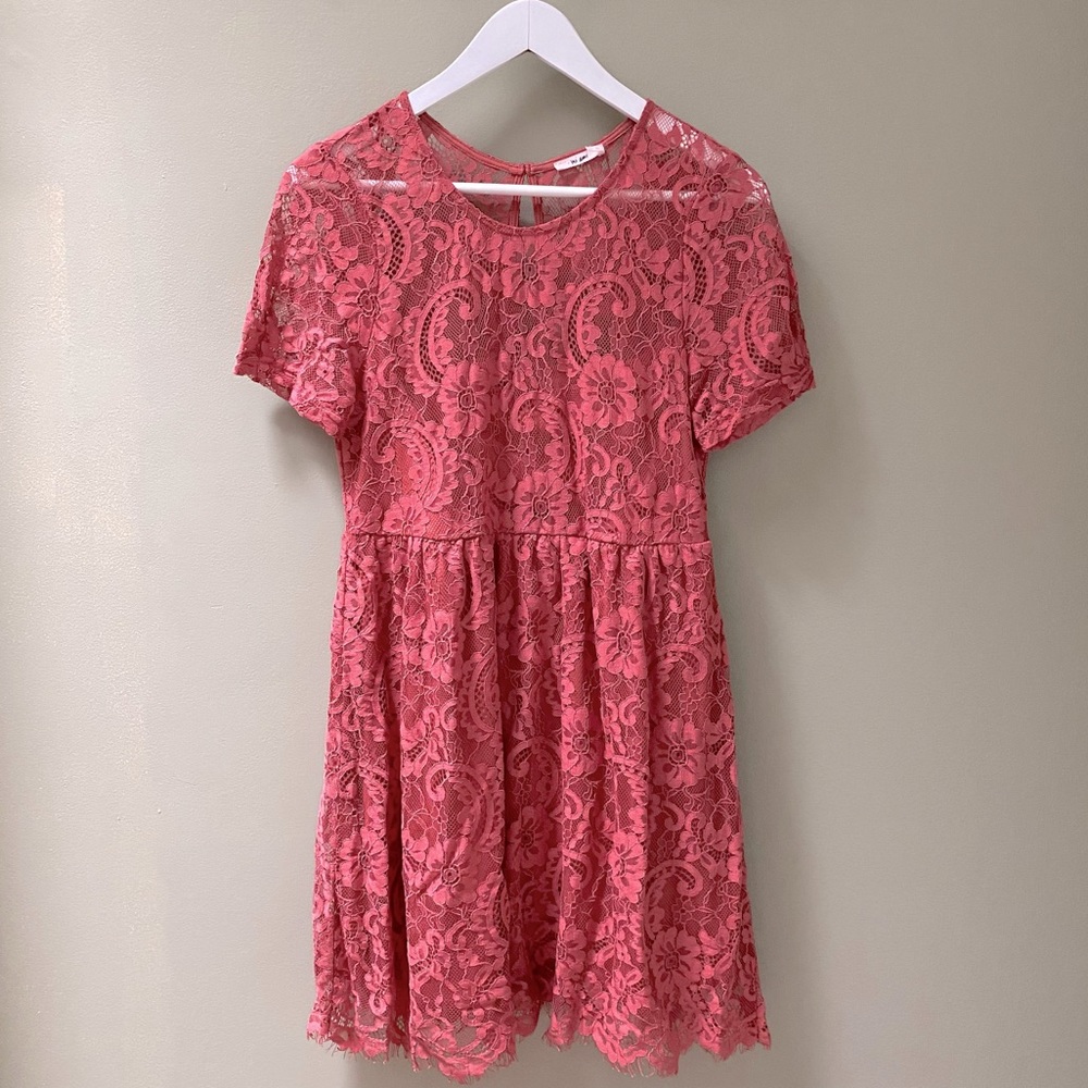 Dark-Rose Lace Short Sleeve Dress